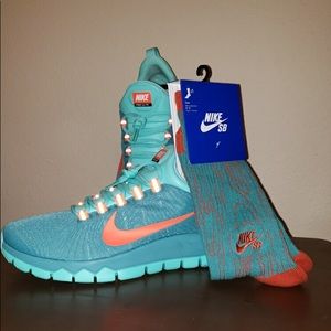 NIKE FREE 5.0 TR   NEVER WORN!!!